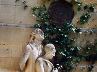 Astronomie 04  Skulptur im Garteb von Friedrich Wilhelm Hersche in Bath (S&uuml;dengland).