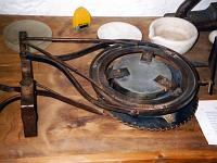 Astronomie 07  Arbeitsplatz von Friedrich Wilhelm Herschel in Bath, England, an dem Spiegel f&uuml;r seine Telekope schliff.