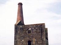 Technik 05  Maschinenhaus einer verfallenen Silbermine im Bodmin Moor, Cornwall, S&uuml;dengland.