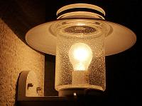 Technik 24  Lampe in der Nacht, 29.04.2008.